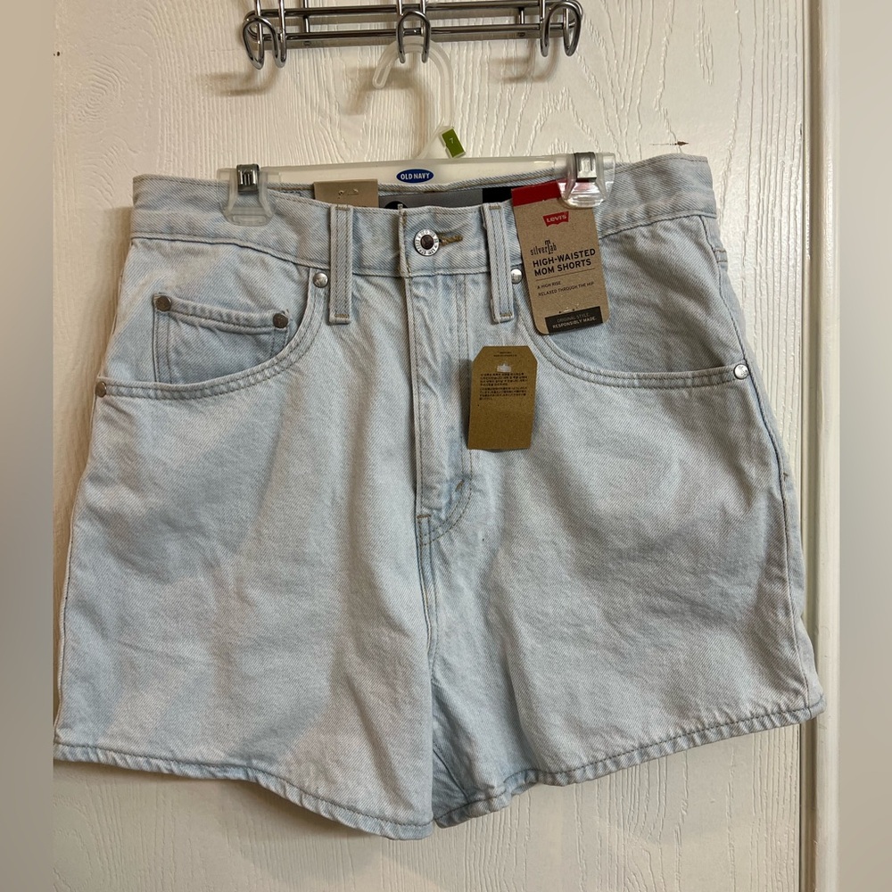 Levi NWT silver tab high waisted mom short